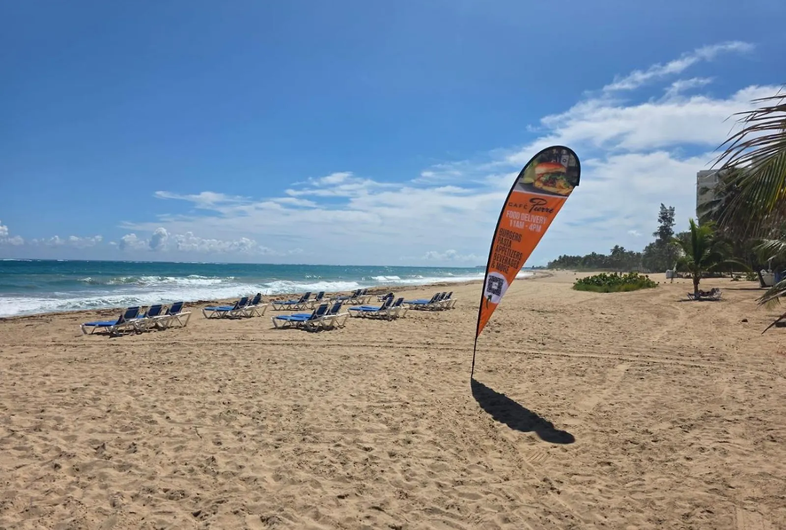 Stunning 3-Bedroom Beachside Apartment San Juan